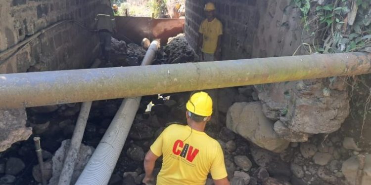 Covial realiza trabajos de mejoramiento en puente de Mazatenango./Foto: Covial.