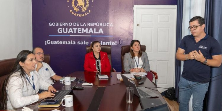 AMPI avanza en coordinación y planificación para la gestión sostenible del Lago Petén Itzá