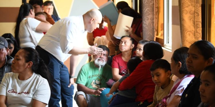 Atención a familias desplazadas en la frontera de Huehuetenango