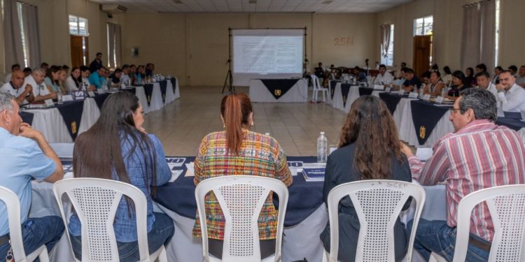 Codede refuerza el trabajo interinstitucional para bienestar de los peteneros