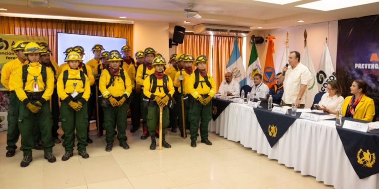 Lanzan campaña de preparación y respuesta ante incendios forestales en Petén