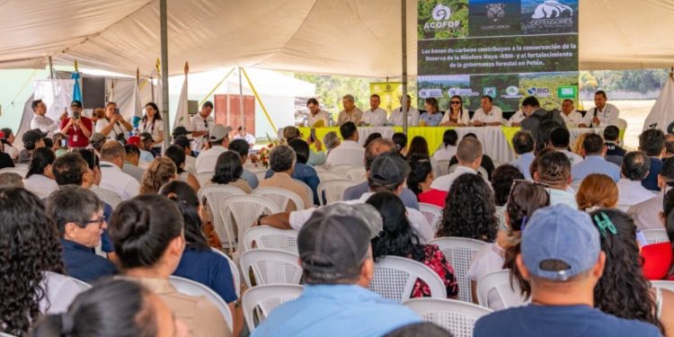 Comunidades reciben beneficio del Programa de Reducción de Emisiones en la Reserva de Biosfera Maya