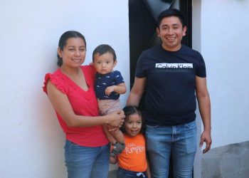 38 familias reciben subsidio habitacional otorgado por FOPAVI. (Foto: CIV)