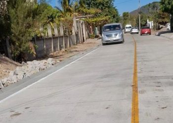 Entregan proyecto de pavimentación en aldea Bordo Alto, Quesada
