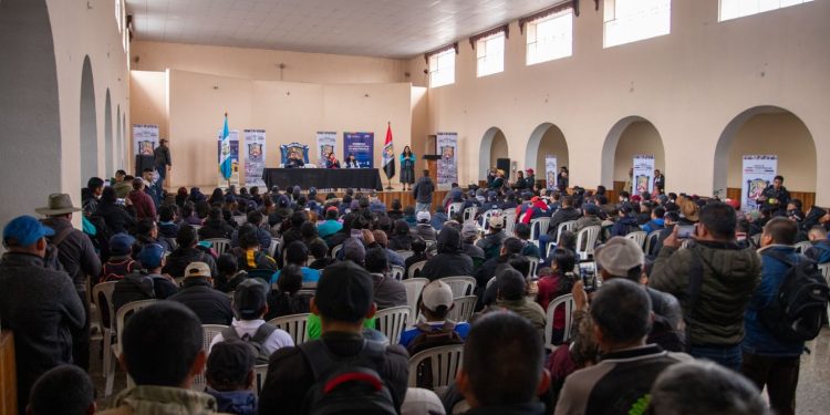 Dan seguimiento al levantamiento del Registro Social de Hogares en San Pedro Carchá, Alta Verapaz