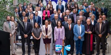 Cancillería presenta muestra cultural de la Semana Santa guatemalteca al Cuerpo Diplomático