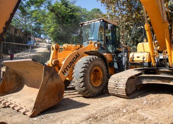 Arrancan trabajos de mantenimiento vial en Santa María Cahabón, Alta Verapaz