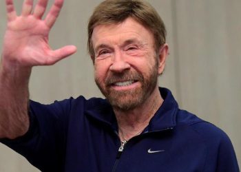 Norris destacón en el cine y en series de televisión en las décadas de 1970, 80 y 90.