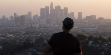 La contaminación ambiental, en especial la del aire, puede propiciar enfermedades mentales, señala informe europeo.