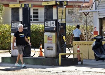 Cada vez es más difícil conseguir combustible en Cuba.