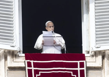 El papa pide que cesen las bombas en Oriente Medio y teme que la guerra se extienda más
