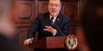 Presidente Bernardo Arévalo en la ronda. / Foto: Noé Pérez