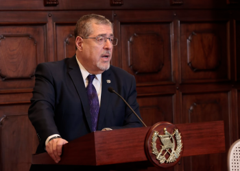 Gobierno descarta escasez de combustibles en Guatemala