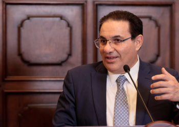 Ejecutivo anuncia cambios de viceministros en Gobernación y Desarrollo