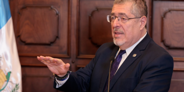 Presidente se refiere a construcción de cárcel de Izabal en la Ronda. / Foto: Noé Pérez.