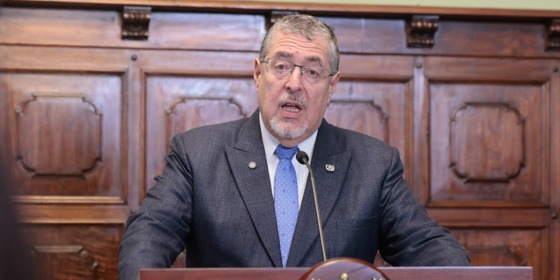 Presidente hace llamado a votar de forma responsable y digna en la elección de magistrados a la CC