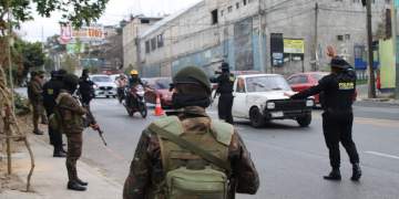 Operativos en zona 18 entre PNC y Ejército. / Foto: PNC.