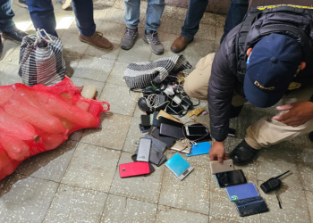 Objetos encontrados durante requisa focalizada en Pavón. / Foto: PNC