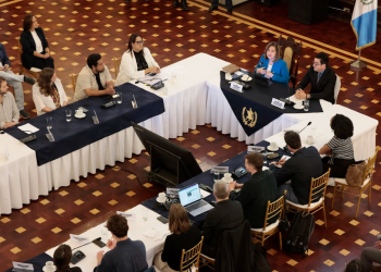 Vicepresidenta asegura que preservar la naturaleza mejora la calidad de vida de los guatemaltecos. (Foto: Noé Pérez)