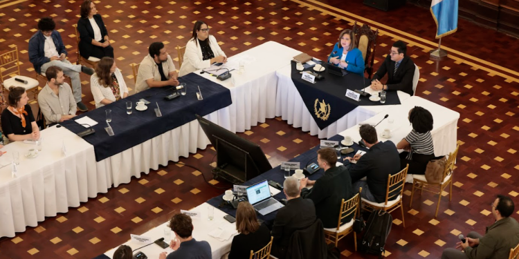 Vicepresidenta asegura que preservar la naturaleza mejora la calidad de vida de los guatemaltecos. (Foto: Noé Pérez)