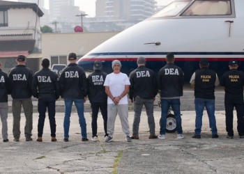 Extradición de el líder de “Los Huistas", alias "Chicharra" Samayoa el pasado 9 de mayo 2025. / Foto: @usembassyguate