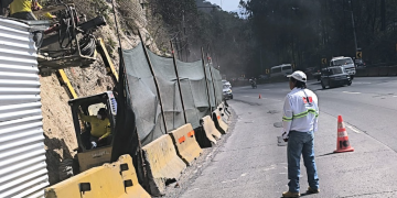 Trabajan en reforzamiento de taludes en la cuesta Villalobos./Foto: CIV.