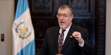 Presidente Bernardo Arévalo en conferencia de prensa.