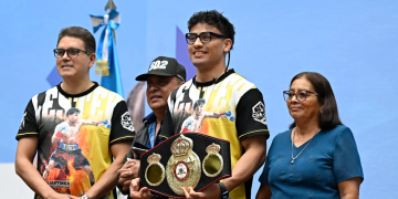 Cuántas peleas ha ganado Lester Martínez