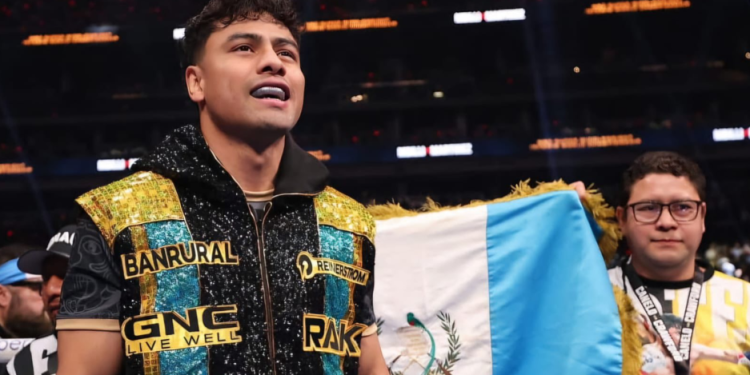 El guatemalteco Lester Martínez se mete en el Top 2 del ranking supermediano del WBC