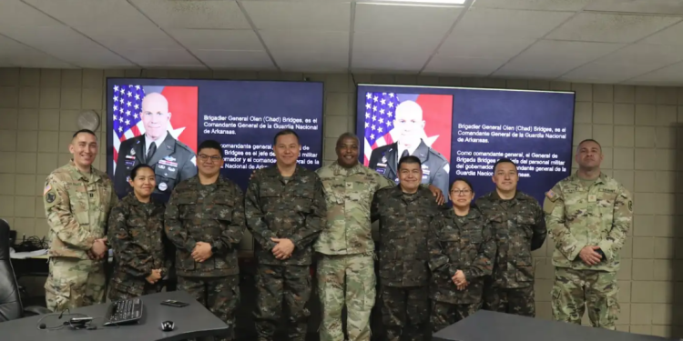 Delegación del Ejército de Guatemala intercambia experiencias con la Guardia Nacional de Arkansas. / Foto: Ejército