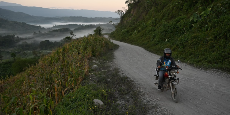 Comunidad de Zona Reina agradece la rehabilitación de vías. (Foto: Byron de la Cruz y Noé Pérez)