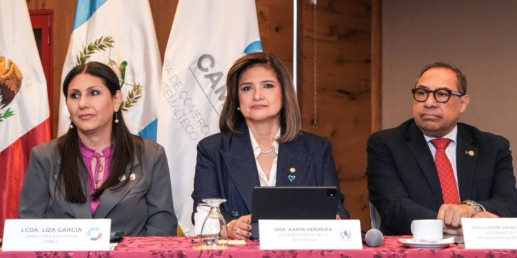 Vicepresidenta participa en Encuentro Regional que impulsa el liderazgo de mujeres en comercio exterior