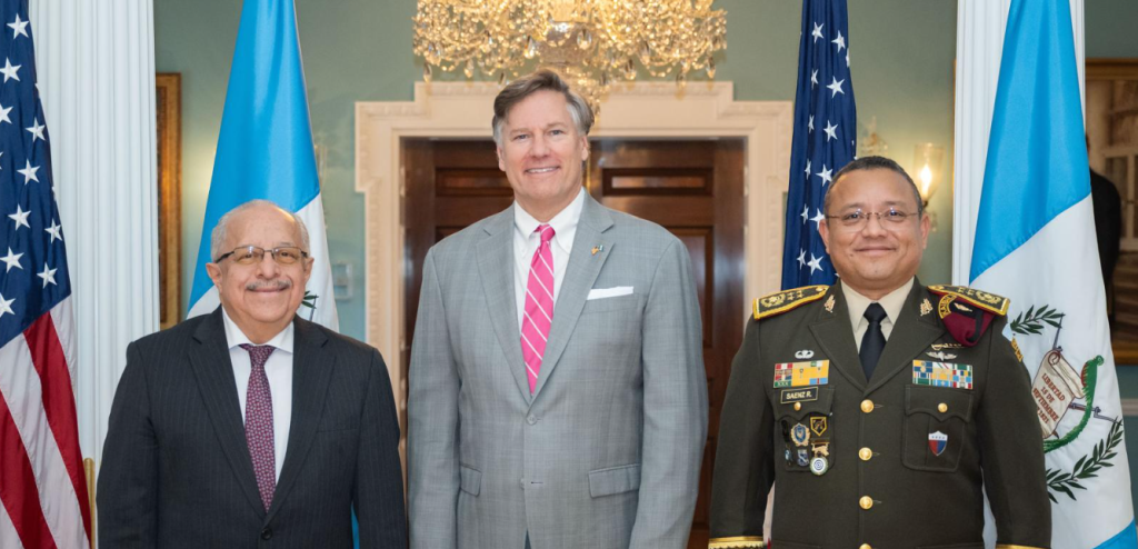 Canciller guatemalteco se reunió con el vicesecretario de Estado de EE. UU.