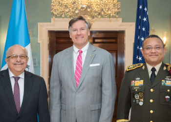 Canciller guatemalteco se reunió con el vicesecretario de Estado de EE. UU.