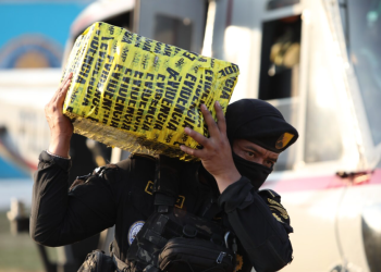 traslado de Cocaína a bodegas de la SGAIA. / Foto: Mingob