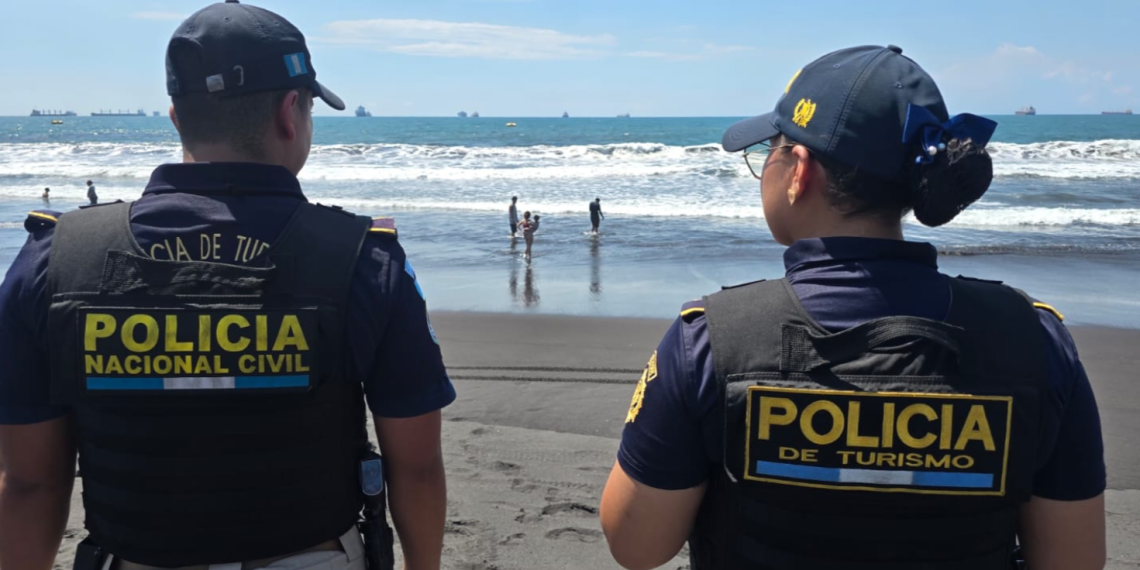 Se desplegarán más de 42 mil agentes policiales para garantizar una Semana Santa segura./Foto: PNC.