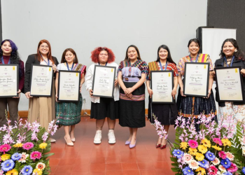 Conjuve galardona a mujeres destacadas por el Día Internacional de la Mujer