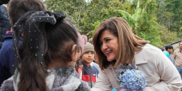 Vicepresidenta Karin Herrera respalda informe académico sobre sostenibilidad en la región del Trifinio. (Foto: Vicepresidencia)