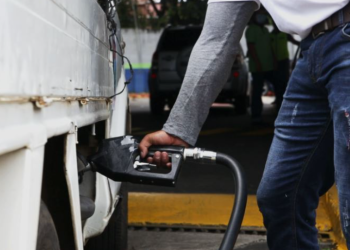 La mayoría de los vehículos y motocicletas importados al país ya han operado con esta mezcla. / Foto: archivo MEM.
