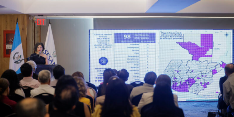 Sesan lidera estrategia contra la paradoja desnutrición-obesidad en Guatemala