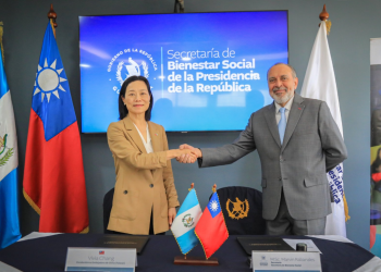 Autoridades de SBS y Embajada de la República de China (Taiwán). / Foto: SBS.