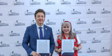 IGM y Cruz Roja Guatemalteca firman convenio para fortalecer la protección de personas migrantes. (Foto: IGM)