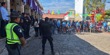 Provial brinda seguridad a ciclistas y público en la 15 edición de la Vuelta al Altiplano de San Marcos 2026. (Foto: Provial)