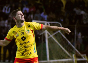 Diego Casas y Marquense hunden a Comunicaciones en el descenso