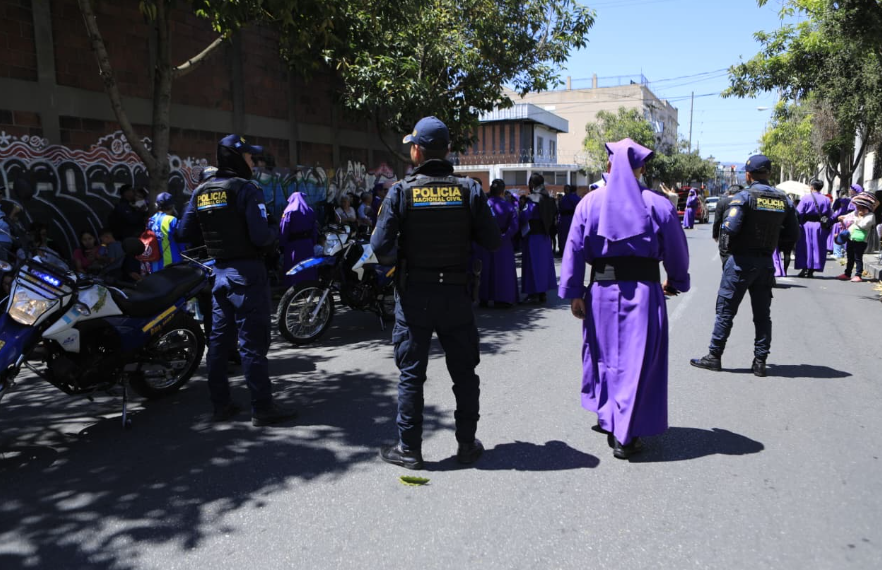 Como parte de las acciones para garantizar la seguridad ciudadana, la PNC también implementó su plan de seguridad de Semana Santa. / Foto: Mingob.