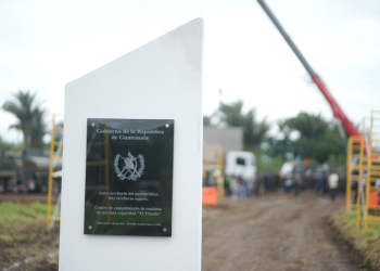 Xmajtaj uyakik ri nim tz’apib’al ja pa Izabal / Inicia construcción de cárcel de máxima seguridad en Izabal