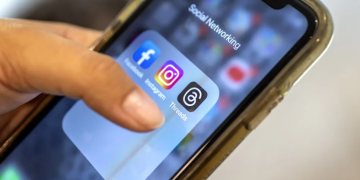 Australia advierte sanciones a redes sociales por incumplimiento de ley de restricción de acceso a menores. / Foto: EFE.