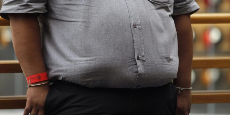 Estudio descubre la relación entre altos niveles de grasa abdominal e inflamación con la insuficiencia cardiaca.