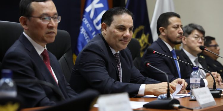 Escuela de Estudios Superiores de Policía fortalece formación policial