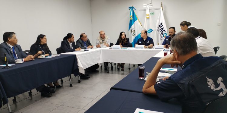 Diaco y PDH dialogan sobre operativos de vigilancia por especulaciones de preciso de combustibles